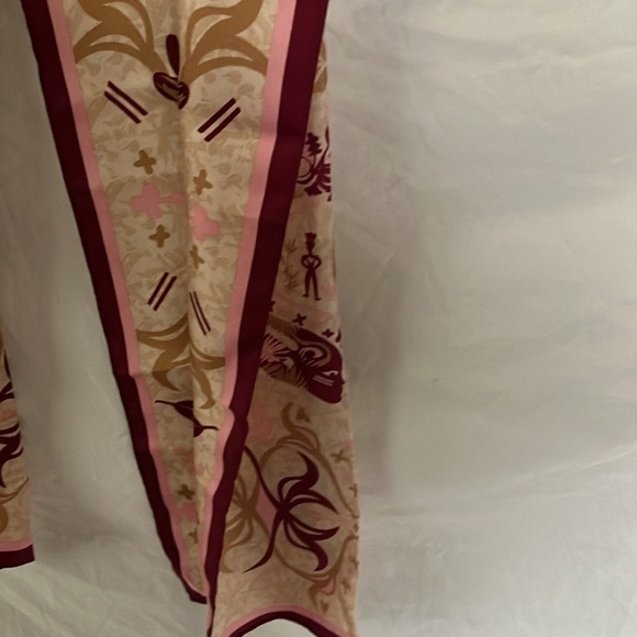 Ford: 2006 Pink/Maroon 100% Silk Scarf- Ford Cares- Warriors in Pink - Picture 7 of 16